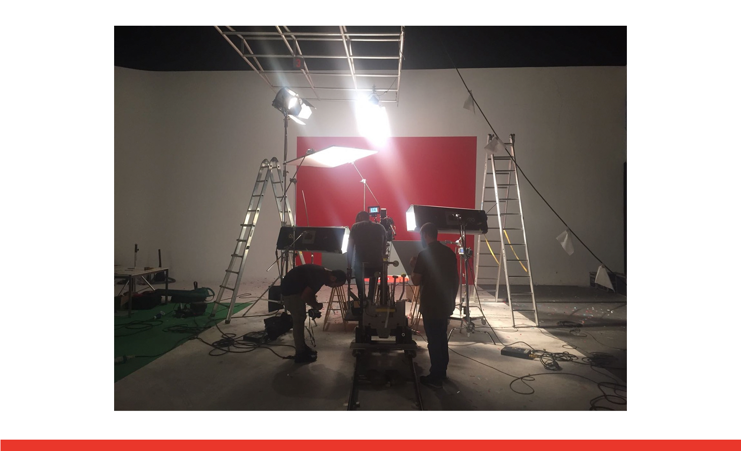 fullimg 1500x912 valdayoff bts spread 01a