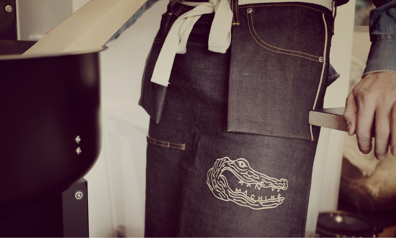 1500x912 Contino MvsM spread 03b