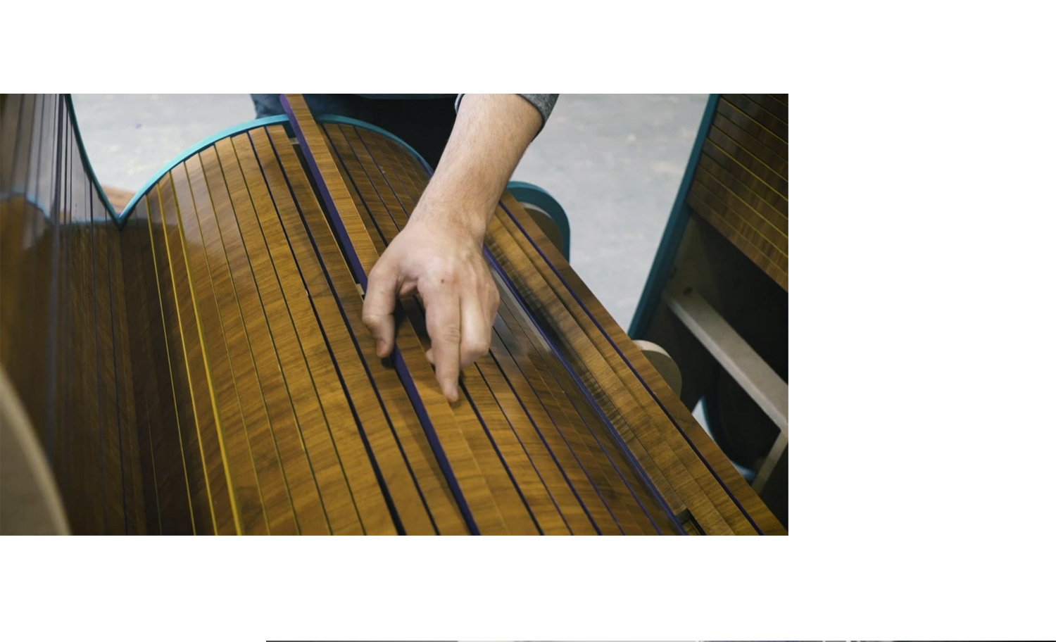 1500x912 HERE WinTogether spread02a