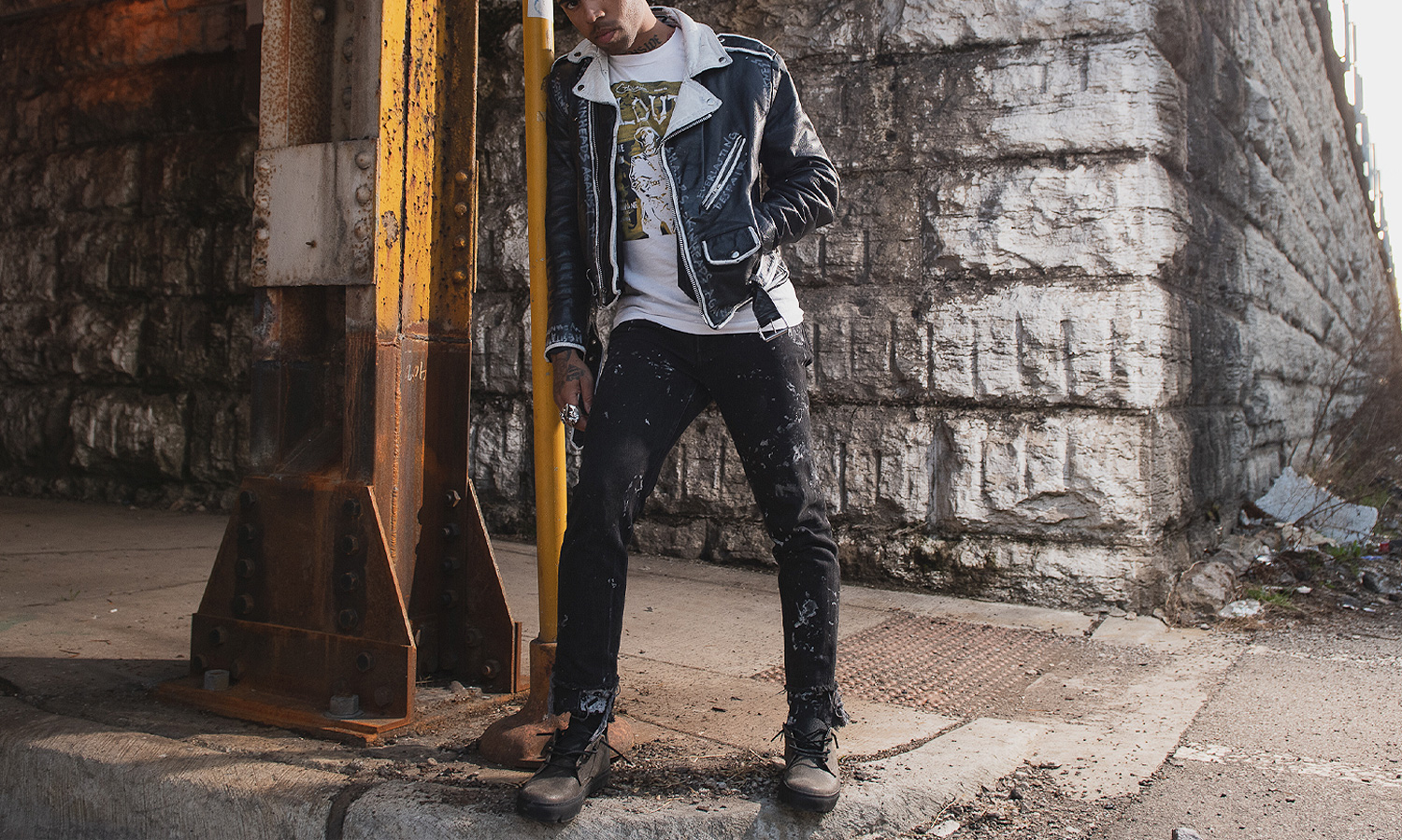 1500x912 ZoeRain WolverineVic 15